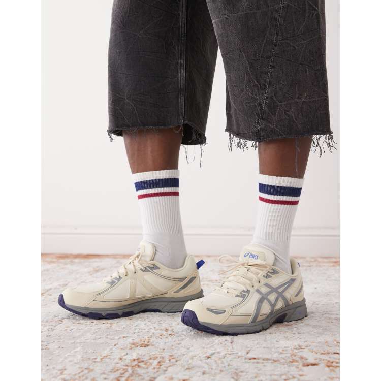 Asics – Gel-Venture – Sneaker in Cremeweiß und Vanille ASOS