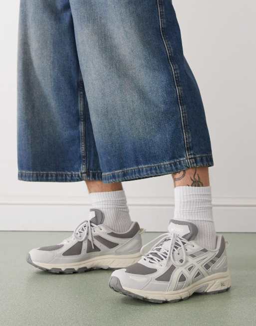 Asics Gel-Venture 6 trainers in clay grey and cream, 2 of 5