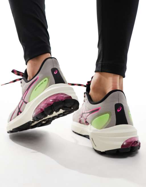 Sports shoes hot sale 1000 under