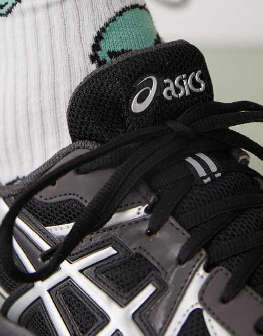 Asics Jog 100 s trainers in black and pure silver, 3 of 5