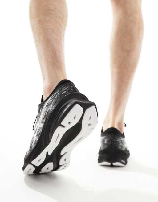 Asics Novablast 3 running trainers in black, 5 of 5