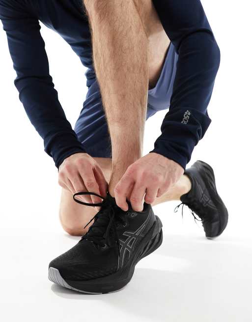 Asics - Novablast 4 - Hardloopschoenen in zwart met grafiet-grijs, 3 van 6