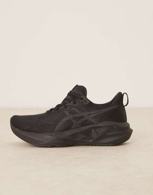 Asics – Novablast 5 – Czarno-szare buty sportowe do biegania, 2 z 5