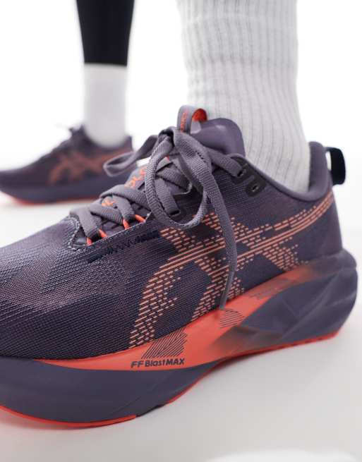 Asics - Novablast 5 - Hardloopschoenen in grijs, paars en koraaloranje, 4 van 5