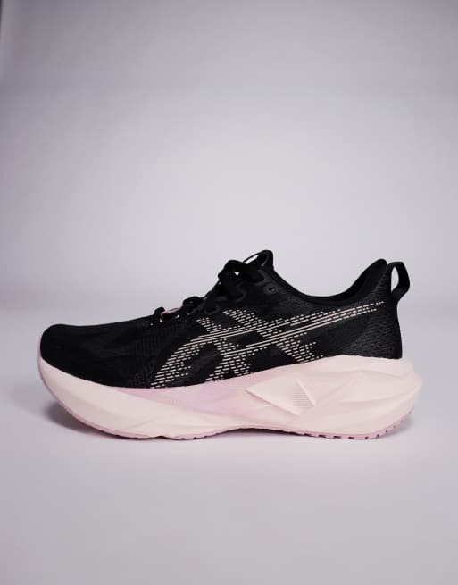 Asics Novablast 5 running trainers in black and pearl pink, 2 of 5