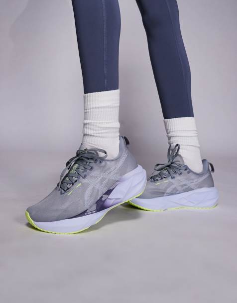 Asics – Novablast 5 – Sneaker in Grau - view 1