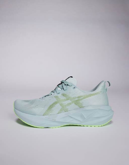 Asics – Novablast 5 – Sneaker in Salbeigrün, 2 von 5