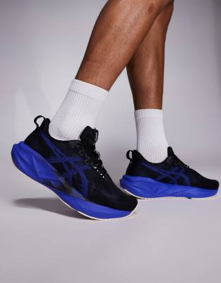 Novablast 5 - Sneaker in Schwarz und Blau Schwarz 40