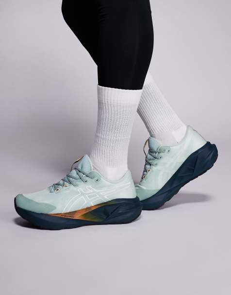 Asics Novablast 5 Tr running trainers in stone - view 1