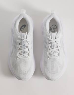 Asics Novablast 5 trainers in white