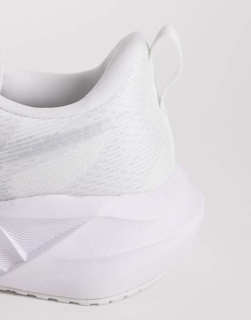 Asics Novablast 5 trainers in white, 2 of 5
