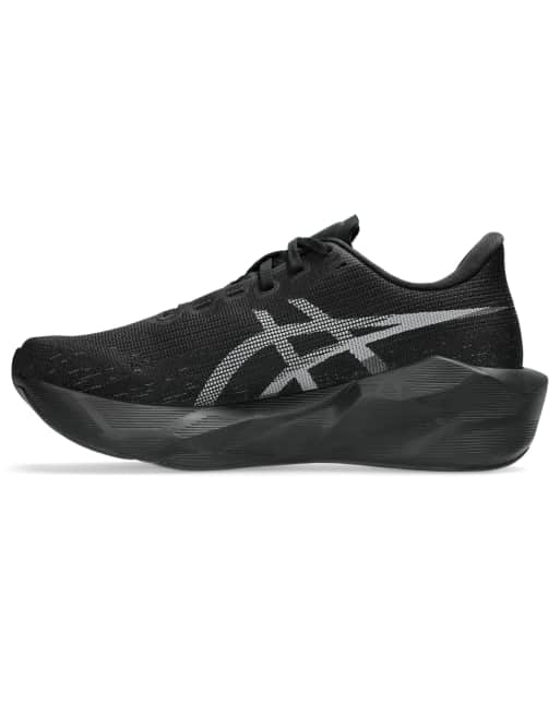 Asics Novablast 6 Lauf-Sneaker in Triple Black, 4 von 4