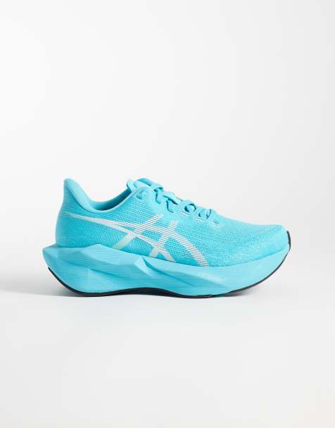Asics Novablast 6 Laufsneaker in Aqua-Blau und Weiß - view 1