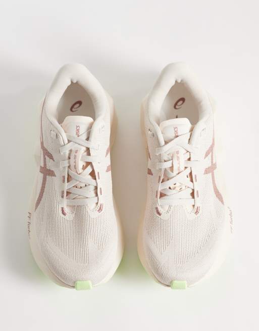 ASICS Novablast 6 Laufsneaker in Rosa und Gelb, 3 von 5