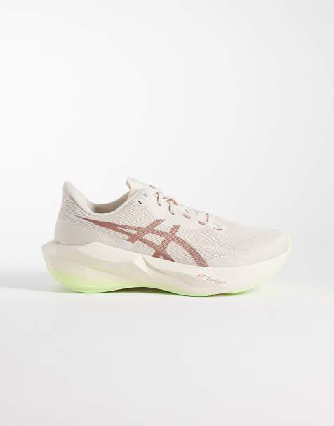 Asics Novablast 6 running trainers in rose and yellow - view 1