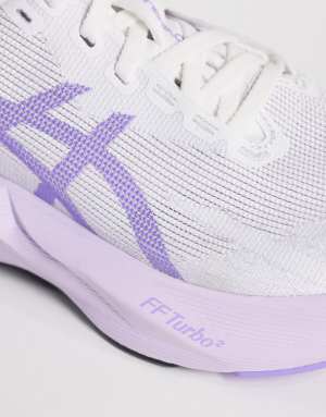 Asics Novablast 6 running trainers in white and lilac