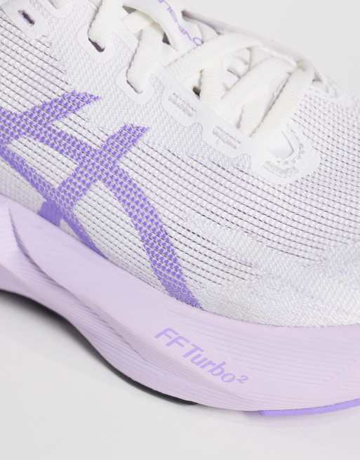 Asics Novablast 6 running trainers in white and lilac, 3 of 5
