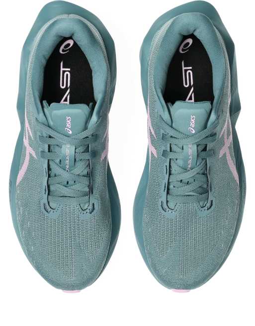 Asics Novablast 6 - zapatillas de running en verde azulado y lila difuso, 2 de 4