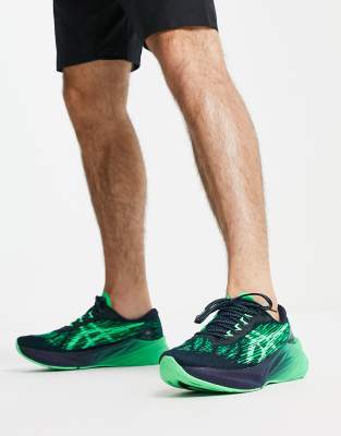 Asics Running – Novablast 3 – Laufschuhe in Marineblau und Grün 