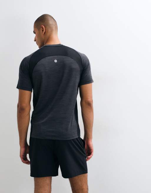 Asics short sleeve running t-shirt in black, 5 of 5