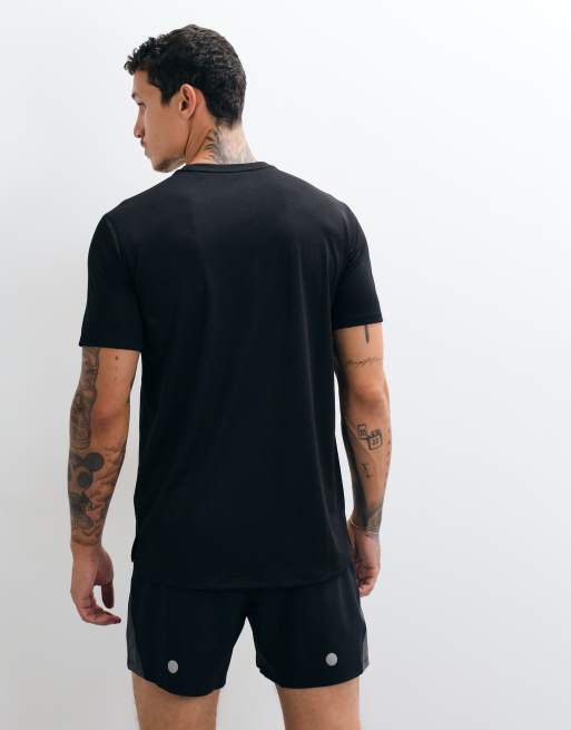 Asics short sleeve running t-shirt in black, 4 of 5