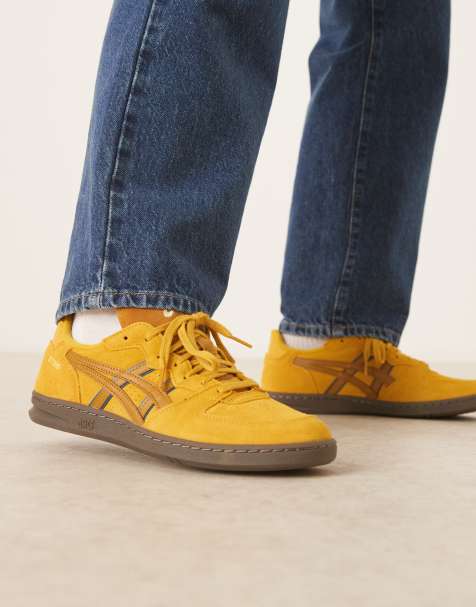 Asics - Skyhand OG - Sneakers in currygeel en bruin - view 1