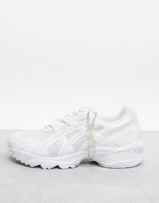 asics SportStyle 1090 trainers in white 