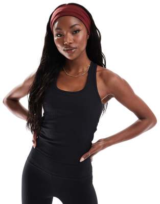 4505 active rib cross back tank top with inner bra in black