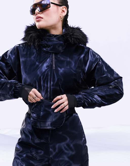ASOS 4505 - Alt-i-én-skidragt i skinnende marineblå