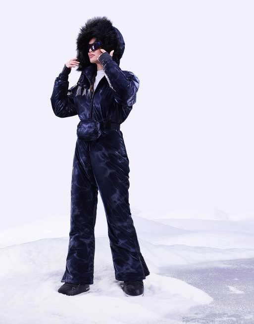 ASOS 4505 - Alt-i-én-skidragt i skinnende marineblå, 2 af 4