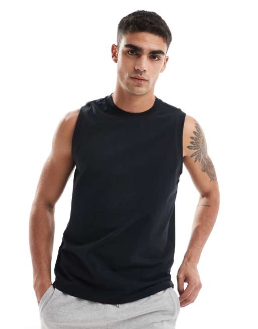 ASOS 4505 – Angerautes Trainings-Tanktop in Schwarz mit tiefen Armausschnitten