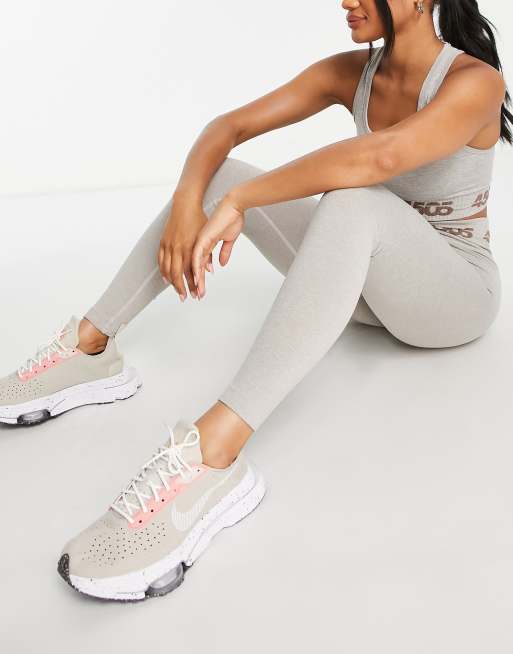 ASOS 4505 – Bezszwowe legginsy z logo o kroju V, 4 z 4