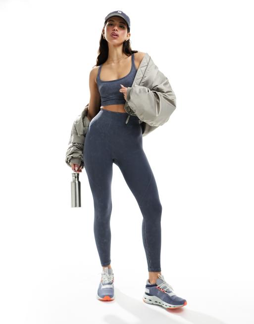 ASOS 4505 – Bezszwowe prążkowane legginsy w spranym niebieskim kolorze