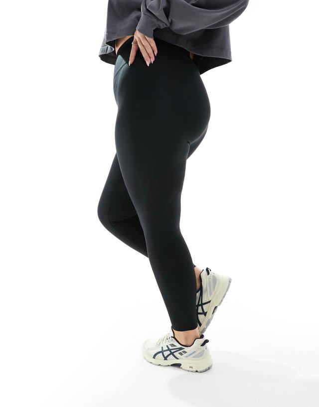 ASOS 4505 Curve icon legging with butt-sculpting seam detail and pocket