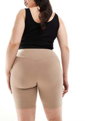 ASOS 4505 Curve - Icon - Kurze, weiche Leggings in Biscuit, 20 cm Schrittlänge-Neutral