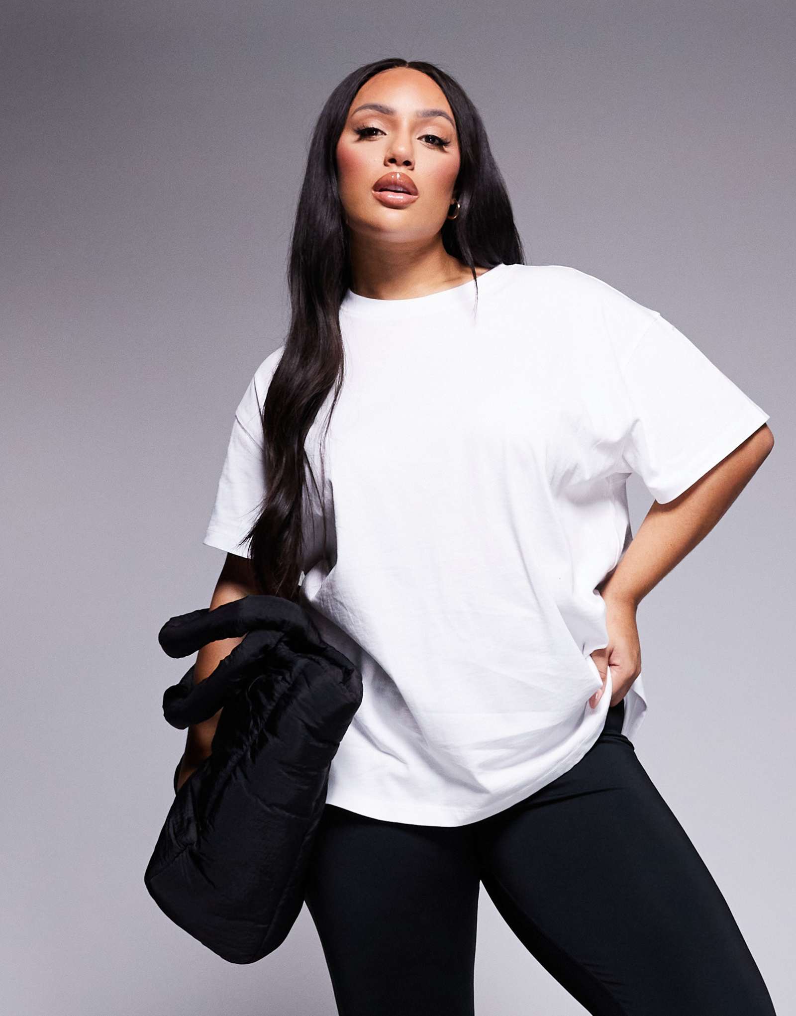 Хлопковая футболка ASOS 4505 Curve Icon большого размера с быстросохнущей отделкой белого цвета