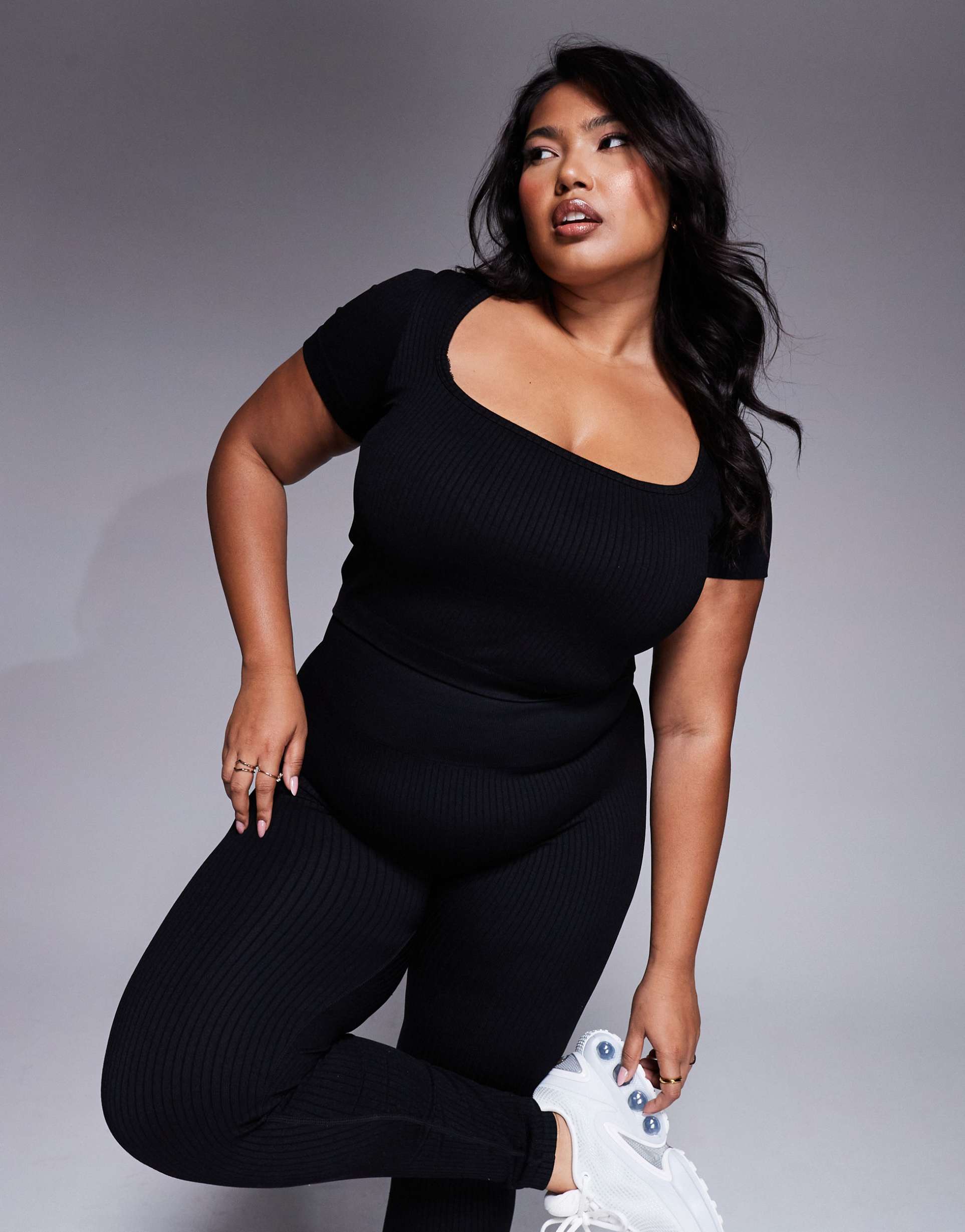 asos 4505 curve icon seamless ribbed performance t-shirt in black