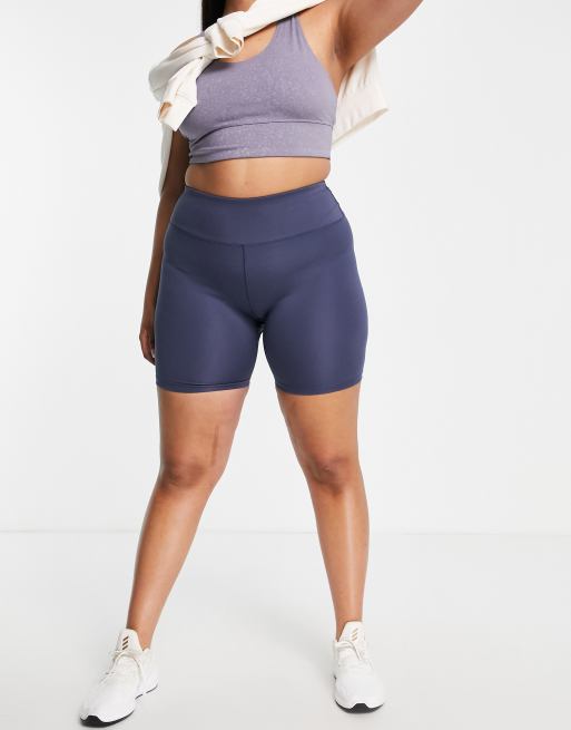 ASOS 4505 – Curve – Leggingsshorts med skulpterande söm baktill och ikonlogga , 3 av 4