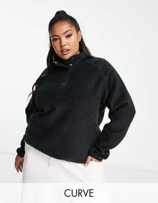 ASOS 4505 Curve - Ski-Sweatshirt aus schwarzem Fleece mit Druckknopfleiste