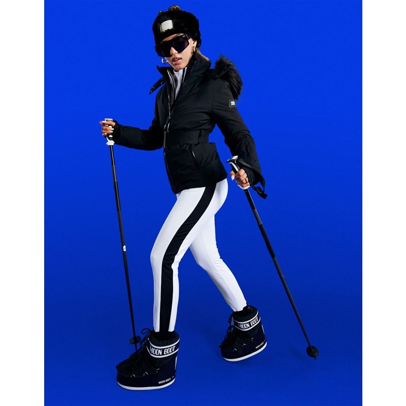 7wSiX Activewear 4505 - Giacca da sci con cappuccio in ecopelliccia e cintura