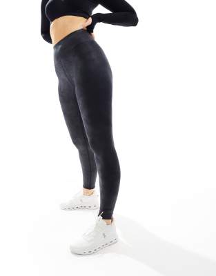 ASOS 4505 Hourglass - Sport-Leggings in gebrochener, schwarzer Lederoptik