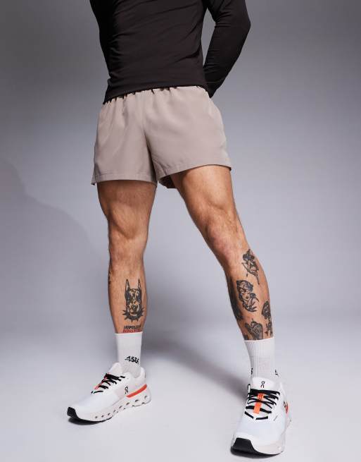 Running shorts with zipper pocket in back online