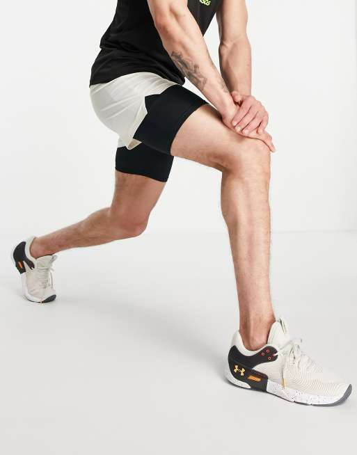 ASOS 4505 - Icon - Beige 2-i-1-shorts på 18 cm i hurtigttørrende stof 