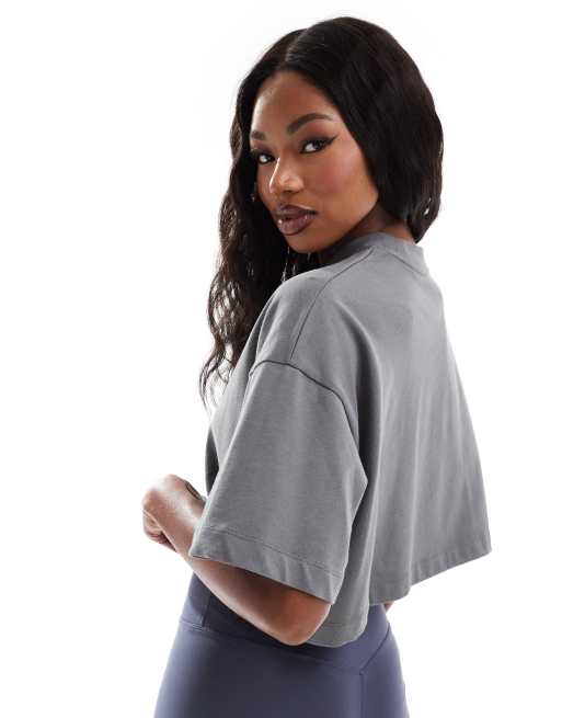 ASOS 4505 Icon boxy heavyweight cropped t-shirt with quick dry in gray, 2 of 4
