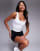 Thumbnail 1 van 4