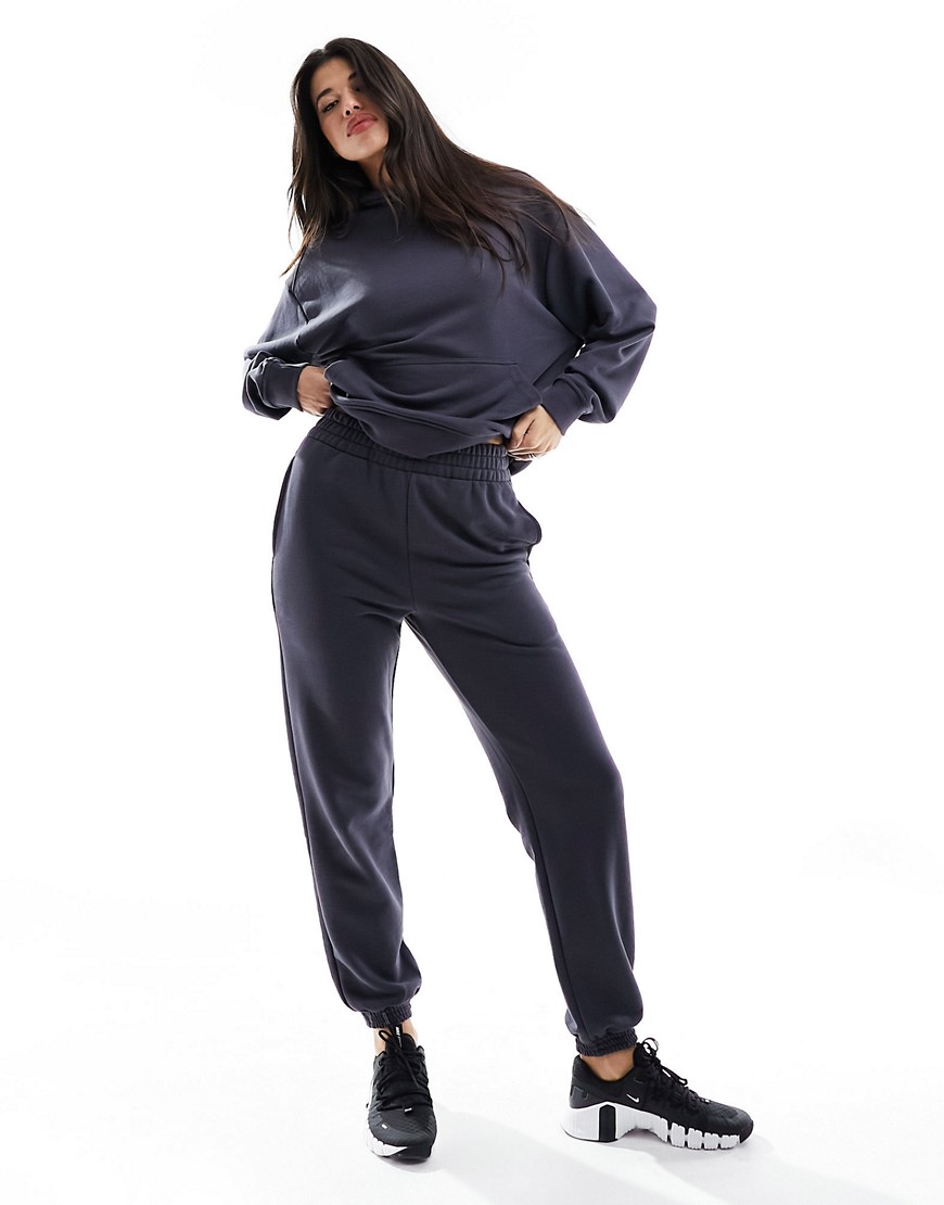Asos Design 4505 Icon Fleece Sweatpants In Washed Black