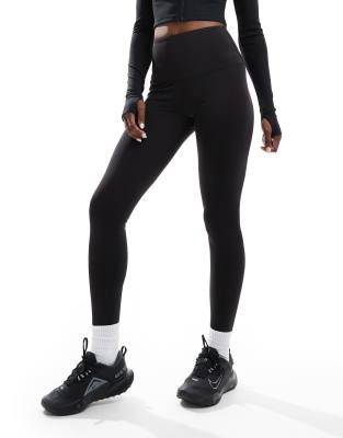 ASOS 4505 - Icon - Gesäßformende Sport-Leggings in Schwarz