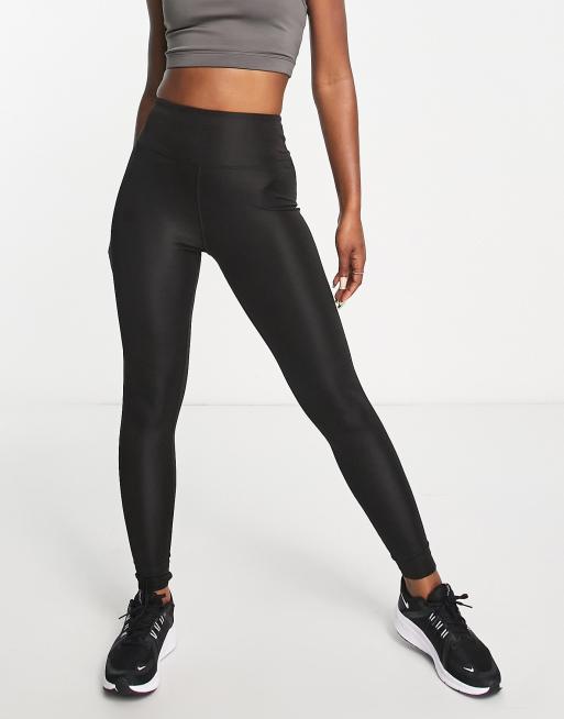 Columbia Training CSC Sculpt leggings in black Exclusive at ASOS