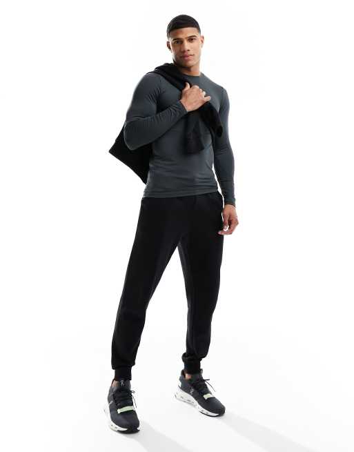 ASOS 4505 – Icon – Langärmliges Baselayer-Trainings-Shirt aus Thermo-Sportmaterial in Anthrazit mit Muskelschnitt