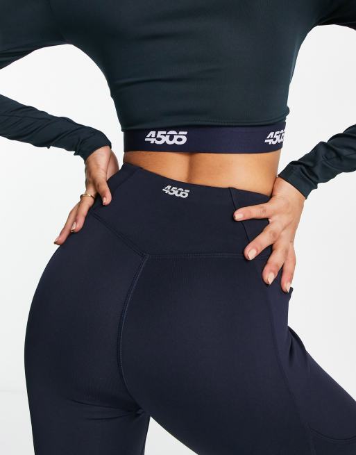 The North Face – Ausgestellte Leggings in Hellgrau, exklusiv bei ASOS